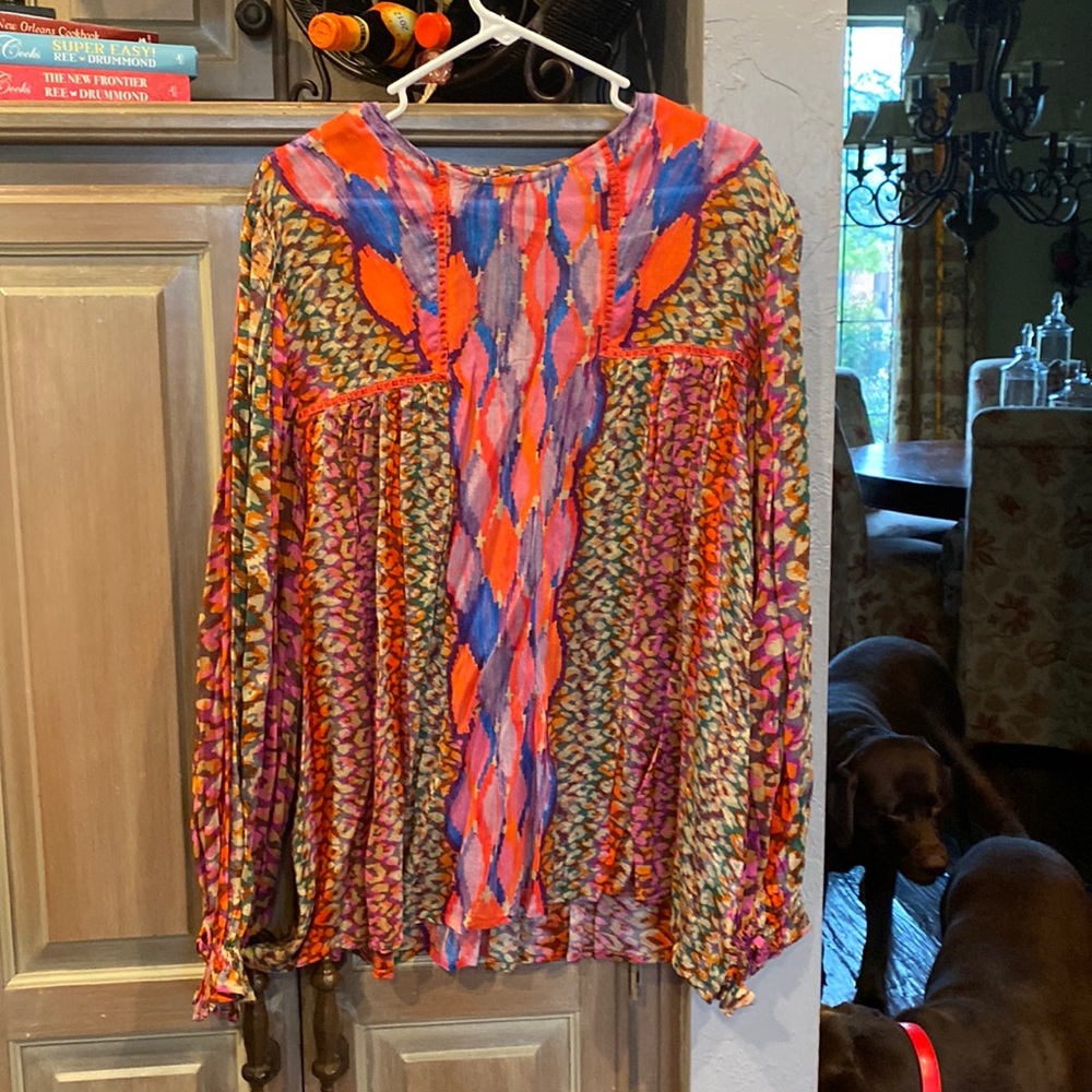- Beautiful Anthropologie Blouse XL -